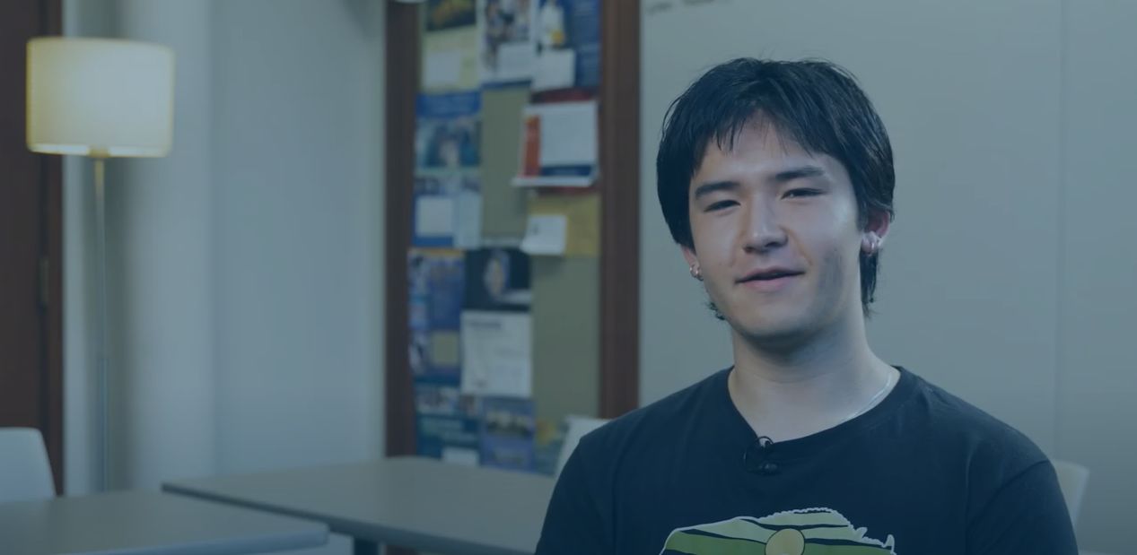 Hayden Banas '26 speaks to the camera.