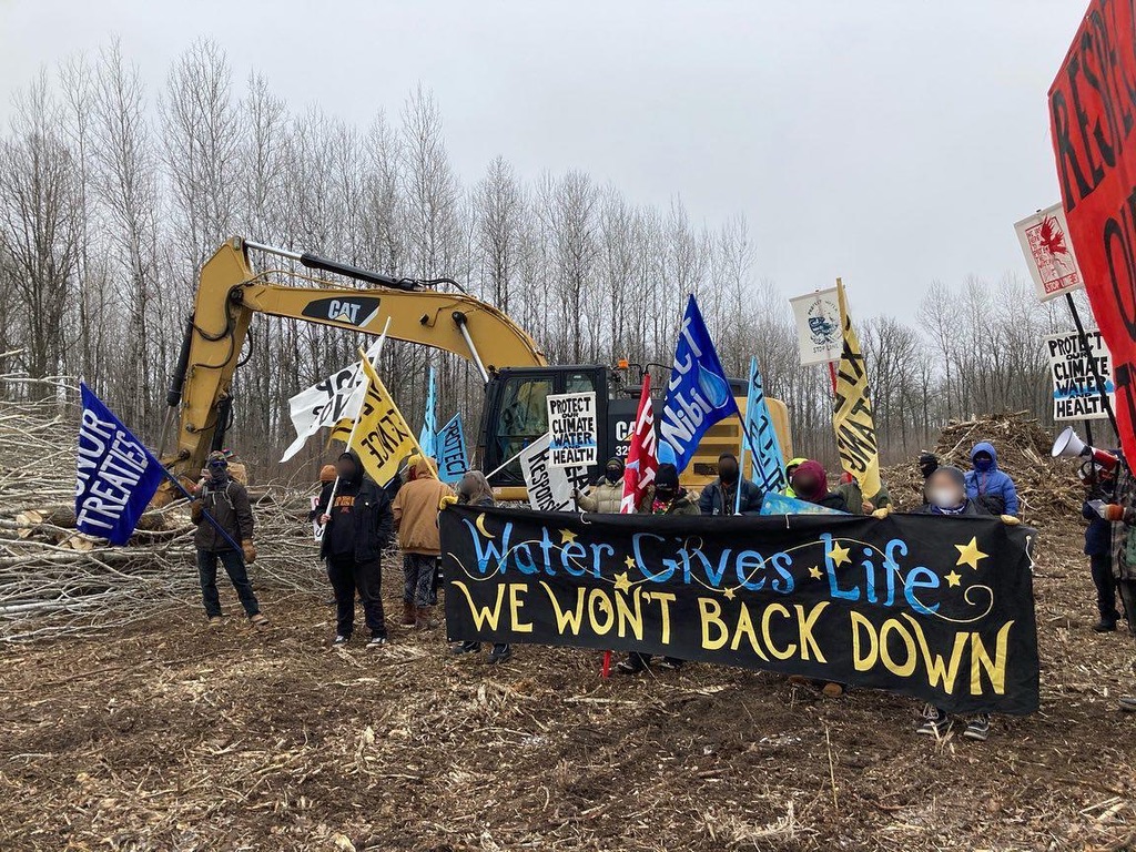 Photo showing protesters at Line 3 by Dio Cramer '20