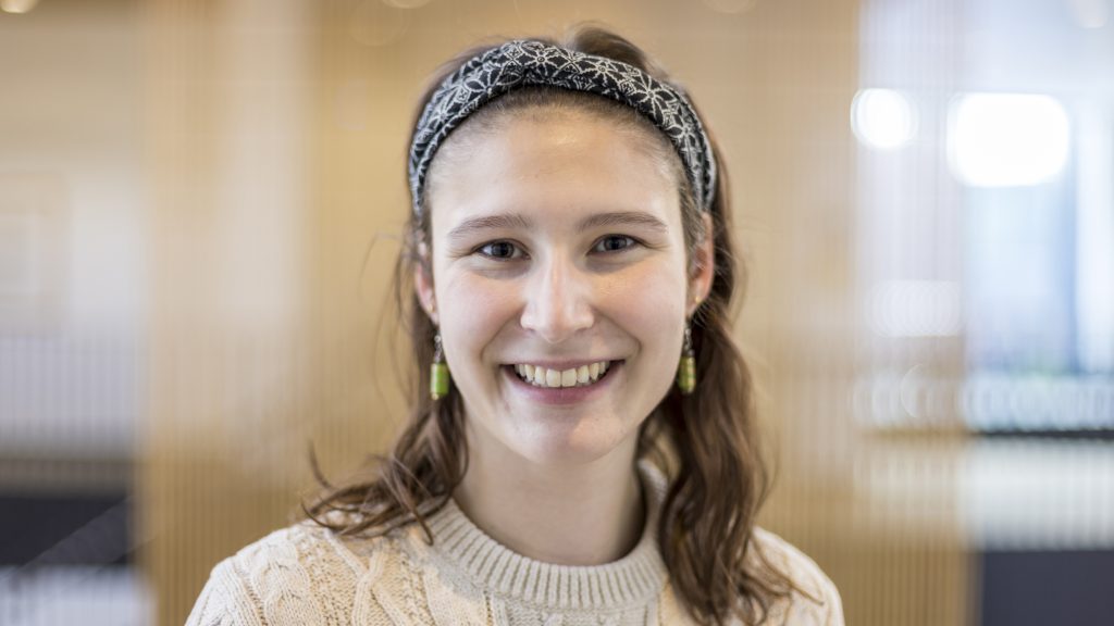 Headshot of Hannah Scharrer