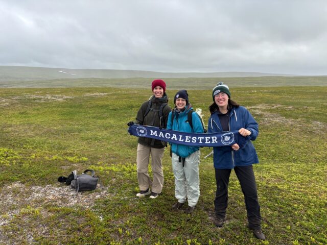 Photo of Sarah, Ruth, and Sophie Bohrer, Dunlap, and Jones
